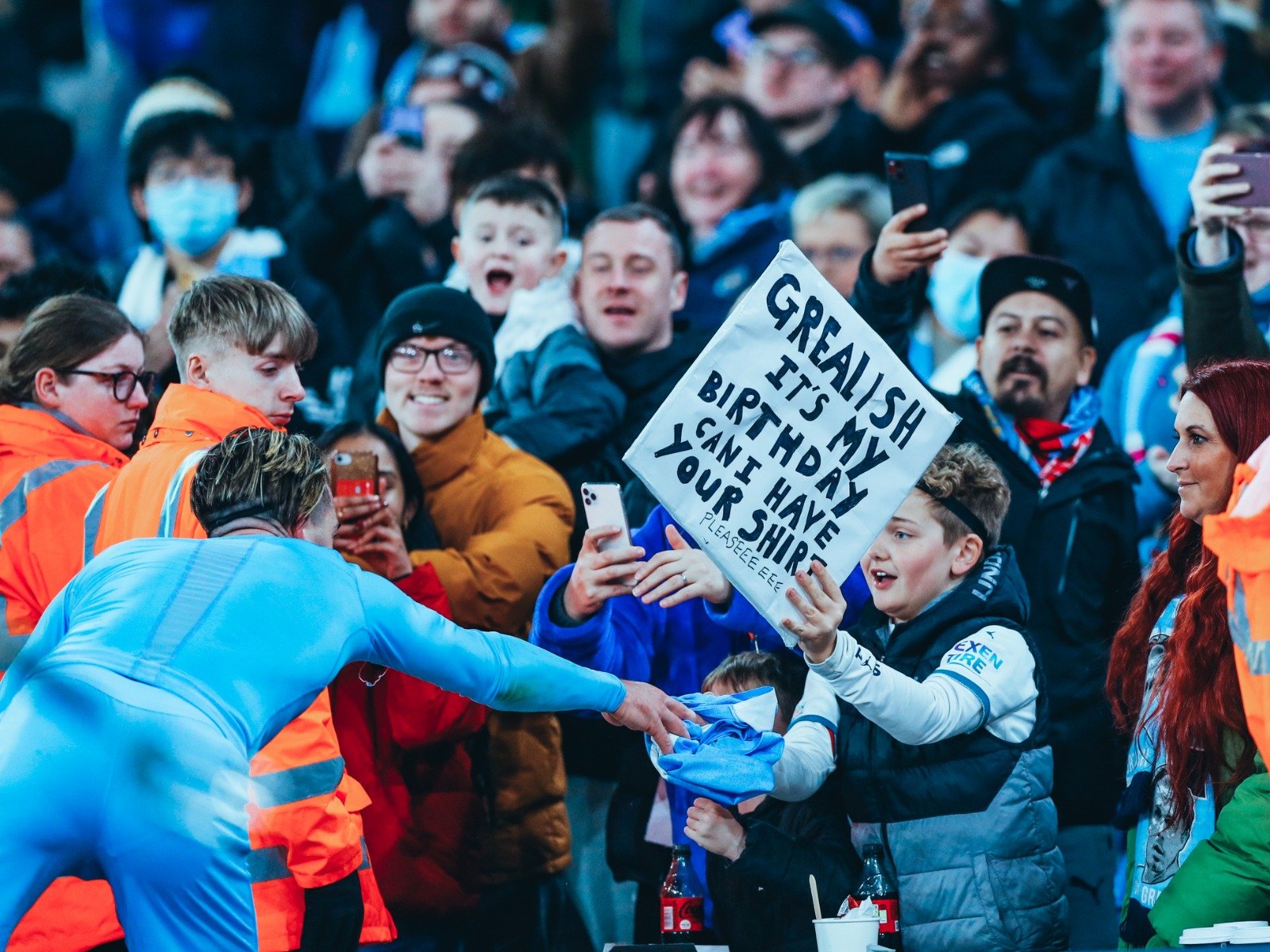 活中以眼神 活中以眼神